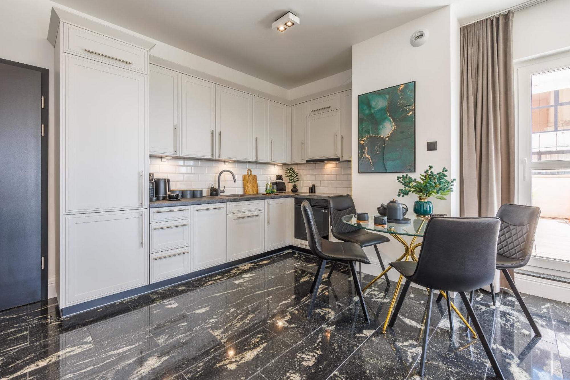 Emihouse Riverside Premium Apartments & Free Parking Жешов Екстериор снимка